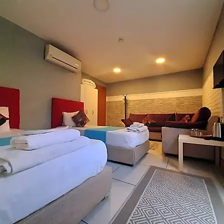 216 Turkuaz Apartahotel Estambul